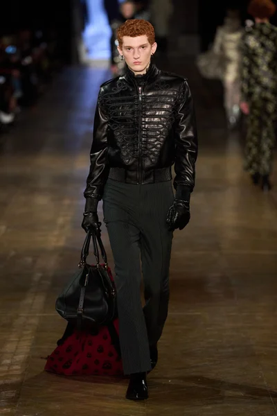 Look 42